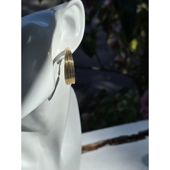 Gold-Tone Textured Hoop Earrings With Lever-Back Closure 1.25 Inch Diameter - Picture 5 of 6